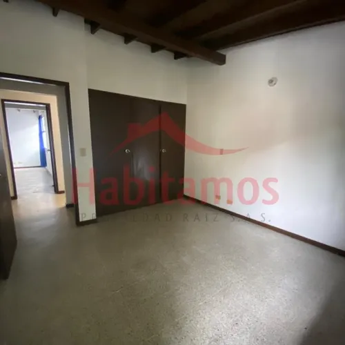 Casa En Venta En Medellín - Los Colores Cod 68704