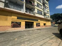 Comprar Josefina Toledo: Local En Alquiler En Plena Av. Bolivar, 208m², Planta Baja, Almacén Y Mezzanina, 256256