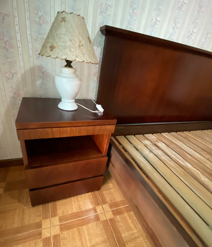 Cama 2plazas-c/2mesas De Luz-cabezal-veladores-usado-noenvio Marrón