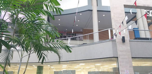 Imagen 4 de 4 de Remax Tempus En Alquiler Local Comercial En Terraza Del Centro Comercial Cristal. Tlf +584141439498