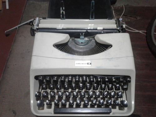 Maquina De Escribir Underwood 18
