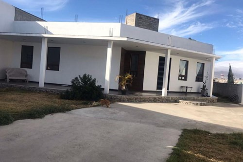 Venta De Casa En Pachuca Hidalgo Una Sola Planta Con Terreno Amplio Buena Ubicacion Cerca De Zona...