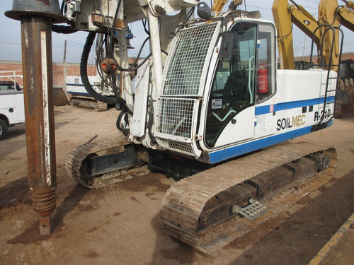 Imagen 2 de 14 de Piloteadora Soilmec R-210 Perforadora ($ Renta 28 Días)