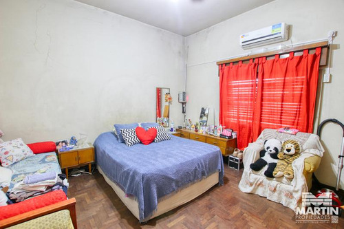 Casa Con Departamento Y Jardín - Munro