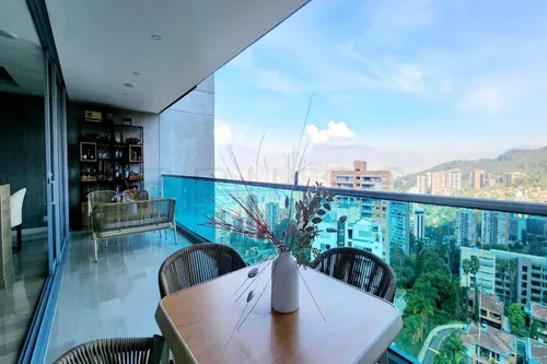 Apartamento En Venta En El Tesoro. Cod V501331