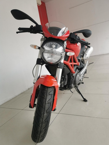 Ducati Monster 696