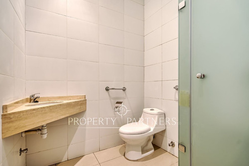 Arriendo, Centro De Salud Con Excelentes Instalaci...