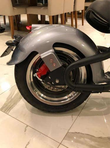 Imagem 2 de 10 de Moto Elétrica