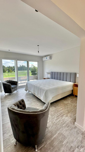 Casa En Venta - 4 Dormitorios 3 Baños - Cochera - 1.250mts2 - Haras Del Sur, La Plata
