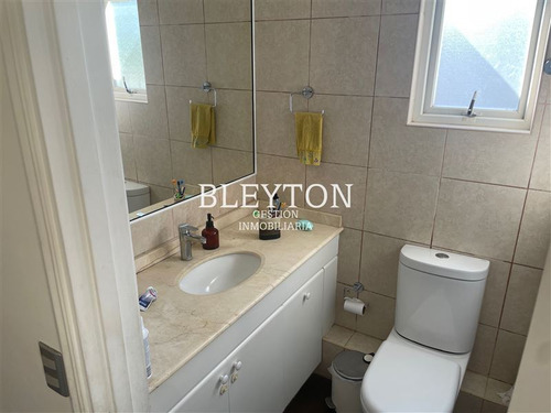 Casa En Venta En Los Almendros Reñaca