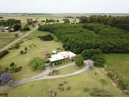Imagen 9 de 19 de Espectacular Casa En Club De Polo En Lobos