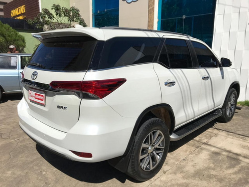 Toyota Hilux Sw4 2.8 Srx 4x4 7 Lugares 16v Turbo
