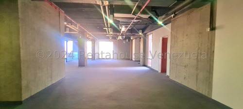 Espaciosa, Iluminada, Oficina Alquiler Chacao Mls-24-22782 Mv