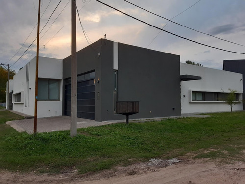 Imagen 3 de 8 de Vendo/permuto Por Dto Capital Federal