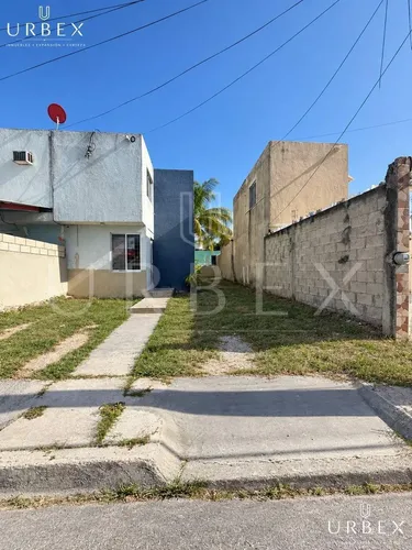 Se Vende Casa De Dos Pisos En Siglo Xxi, Campeche