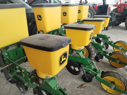 Sembradora John Deere 1010 Max Planter 4 Surcos