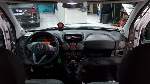 Imagem 7 de 13 de Fiat Doblo 2018 1.8 16v Essence 7l Flex 5p