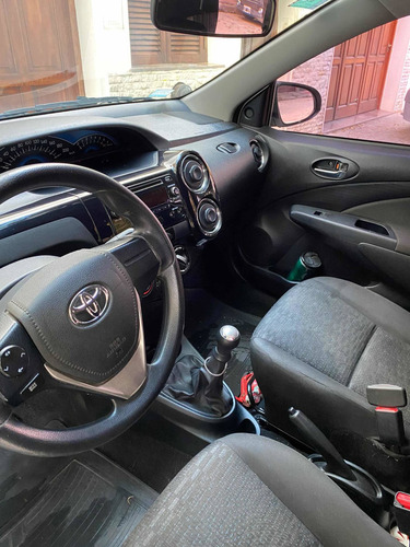 Toyota Etios 2015 1.5 Xs 5 P