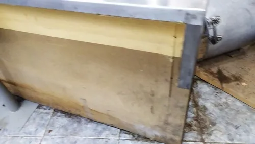 Madera Con Acero Inoxidable (Usado)