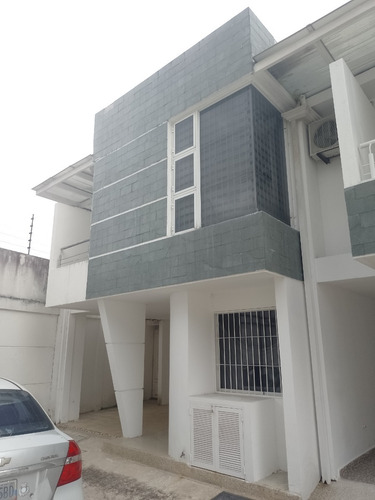 Imagen 2 de 22 de En Alquiler Casa Moderna Amoblada. Av. La Guayana San Cristobal