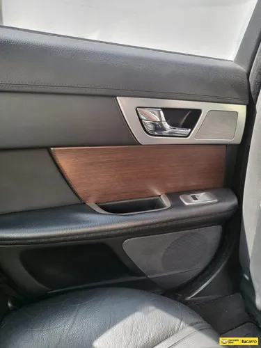 Jaguar XF 2.0 Luxury