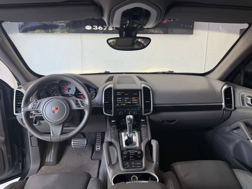 Porsche Cayenne 4.8 V8 S 5p