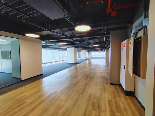 Arriendo De Oficinas Gran Torre Costanera. Desde 1.000 M2