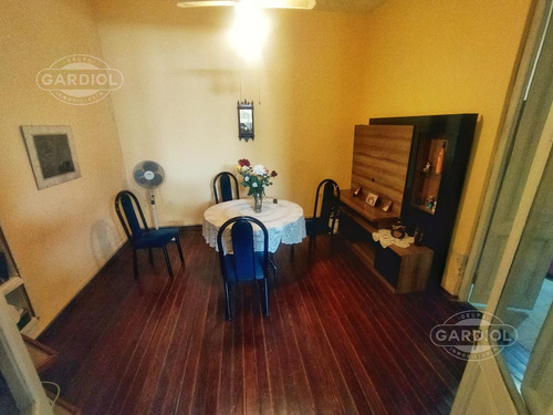 Venta De Casa 3 Dormitorios Con Garaje - Reducto