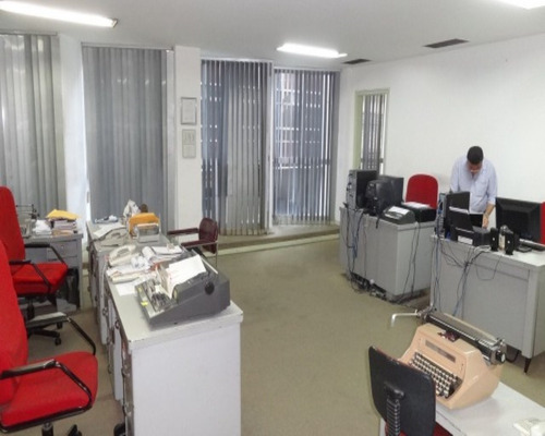 Imagem 19 de 20 de Sala Comercial No Centro - 2042005268 - 32010244