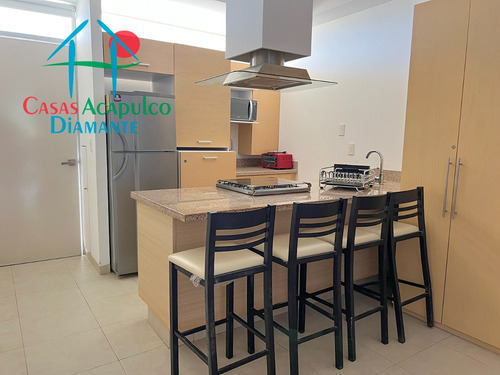 Cad Aura A 008. Funcional Y Acogedor, Con Balcón Y Acceso A Club De Playa En La Mejor Zona De Acapulco