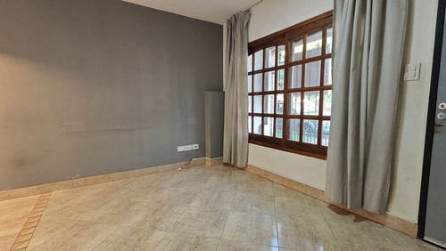 Ph Triplex 4 Ambientes Con Patio Caseros