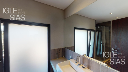 Casa En Venta Al Río 3 Dormitorios En El Yacht, Nordelta