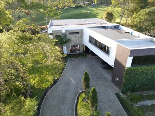 Vendemos Casa Moderna En El Alto De Las Palmas Envigado