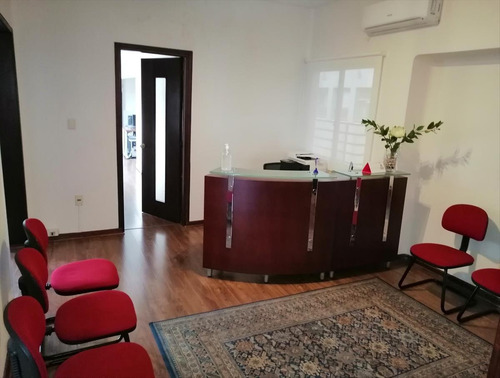 18 De Julio Y Río Branco, Piso Alto Con Vista !!!