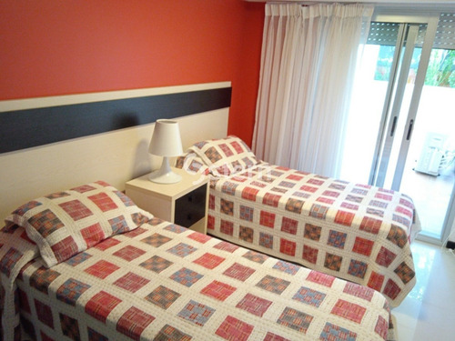 Imagen 8 de 11 de Venta Apartamento 2 Dormitorios, Playa Mansa, Punta Del Este