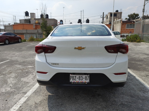 Imagen 4 de 15 de Chevrolet Onix 1.0 Lts 3 Cil Turbo Mt Ls 2021