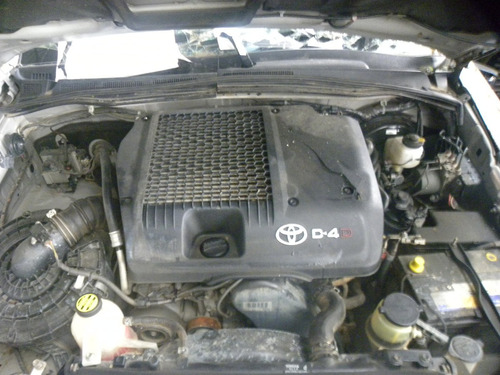 Imagem 3 de 6 de Sucata Toyota Sw4 3.0 Srv 7l 4x4 Aut. 5p 2013
