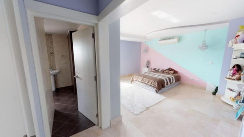 Imagen 2 de 14 de Espectacular Y Amplio Apartamento En Venta En Naco 395 Mts, Piscina, Gimnasio Y Más