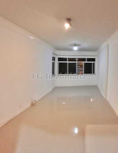 Imagem 2 de 15 de Apartamento No Humaitá - Caap30155
