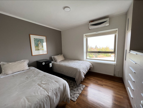 Casa En Arriendo De 5 Dorm. En Las Condes