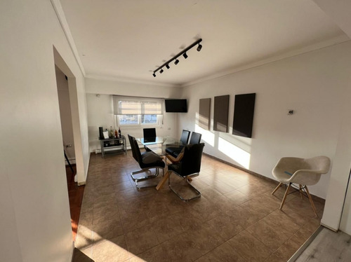 Lujoso Semipiso 4 Ambientes, Ubicado En H. Yrigoyen 9761 Lomas De Zamora