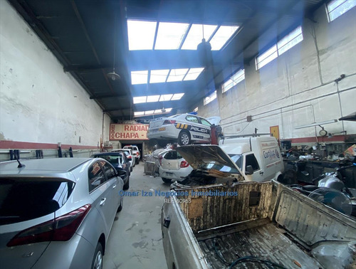 Imagen 1 de 12 de Venta Local Industrial Galpon Deposito La Comercial Garaje Cw180963