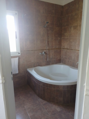 Excelente Casa En Fincas De San Vicente Sporting