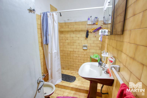 Casa Con Departamento Y Jardín - Munro