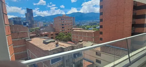 Amplio Apto De 78 Mts A Dos Cuadras Del Parque, A Tres Cuadras De La Estación Del Metro De Sabaneta