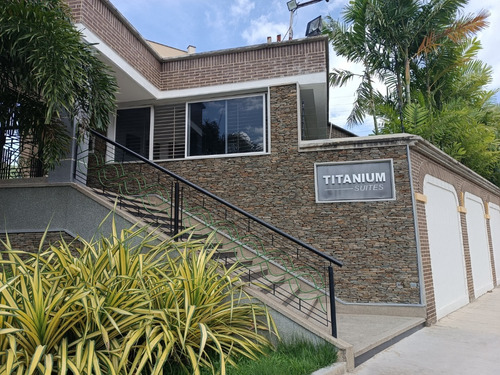 Francisco Manzanilla Vende Apartamento  Residencia Titanium Suites Ina-537