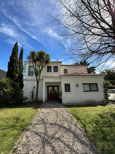 Alquiler Temporal - Casa En Sausalito - Bayugar Negocios Inmobiliarios