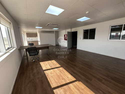 Bodega Con Oficina | Lampa