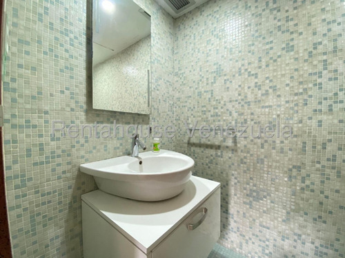 Apartamento En Alquiler La Castellana Mls#25-10489