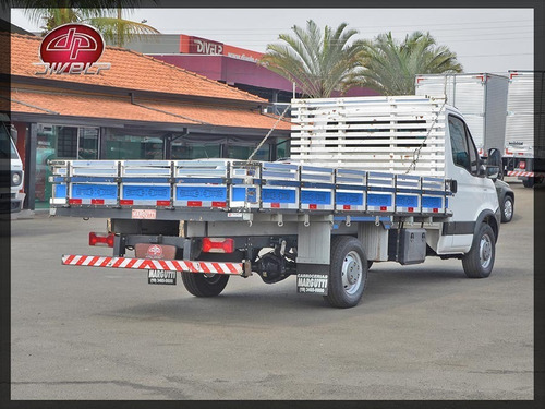 Imagem 2 de 15 de Caminhonete Iveco Daily Com Carroceria